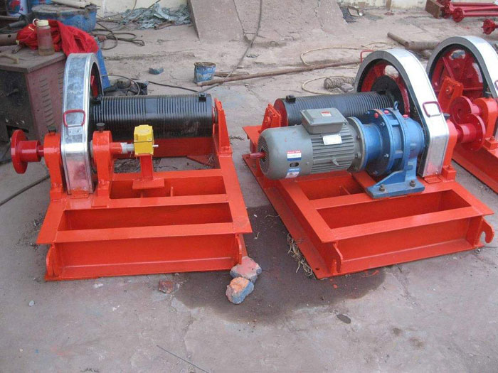 雙吊點卷揚(yáng)式啟閉機(jī)