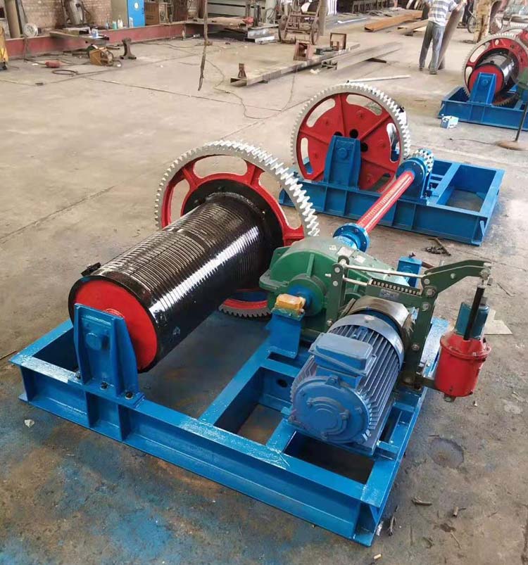 雙吊點卷揚(yáng)式啟閉機(jī)